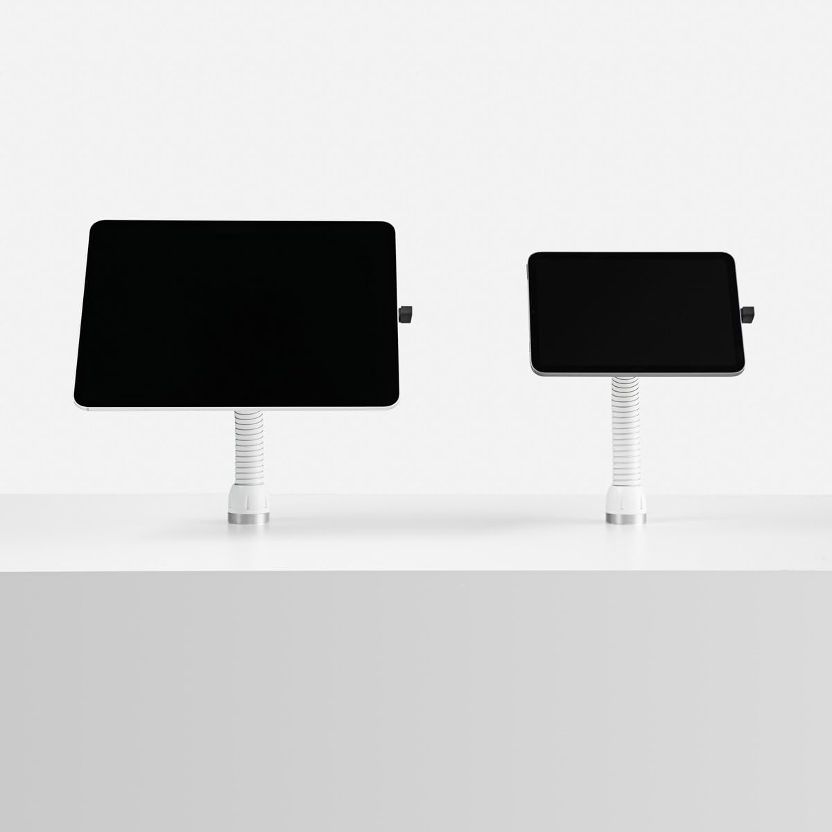 BOUNCEPAD Core Flex - sichere Tischhalterung mit flexiblem Schwanenhals kompatibel mit iPad und Tablet (schwarz)