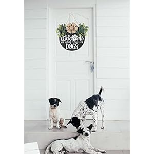 Welcome We Hope You Like Dogs Farmhouse Door Sign for Front Door Porch Decor 30cm Round Wooden with Eucalyptus Leaves Hanging Housewarming Home Decor for Dogs Lovers Gift Black