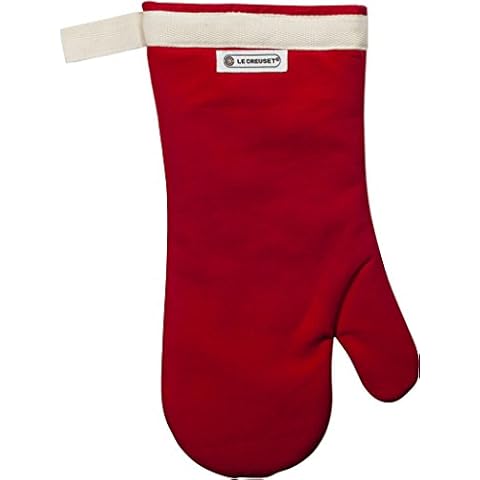 Le Creuset 4-Layered Red Oven Mitt Cover