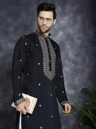 Image of Jompers Men's Sequins Embroidered Kurtas