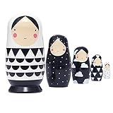 Bitte spielen Sie mit ihnen gemäß dem Bild. Die Matroschka ist anfangs schwer zu öffnen, wenn sie während des Transports kaputt geht, und ist nach einigen Spielzeiten leicht zu öffnen.Kinder unter 3 Jahren müssen unter Aufsicht spielen, um zu verhindern, dass Kinder die kleinste Matroschka schlucken. Wenn es passiert, gehen Sie bitte so schnell wie möglich ins Krankenhaus.