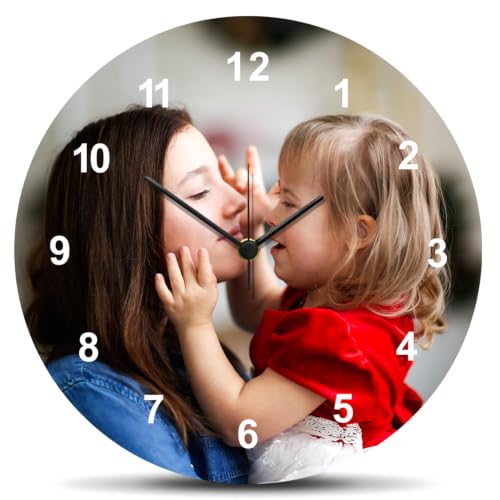 GRAVURZEILE Wanduhr aus Holz - Mit Foto Bild Personalisiert - Ger&auml;uscharm kein Ticken - 30 cm &Oslash; - Design, f&uuml;r Wohnzimmer Schlafzimmer & K&uuml;che - Geschenk f&uuml;r Mama Papa Freunde & Familie