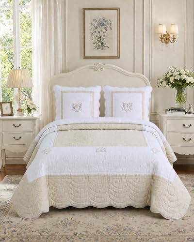 Fanny & Céline Couvre-lit Boutis 230x250 cm 100% Coton avec 2 Taies 65x65 cm – Matelassé Haute Densité, Finition Brodée – Style Français Élégant – Peaceland Couleur Lin
