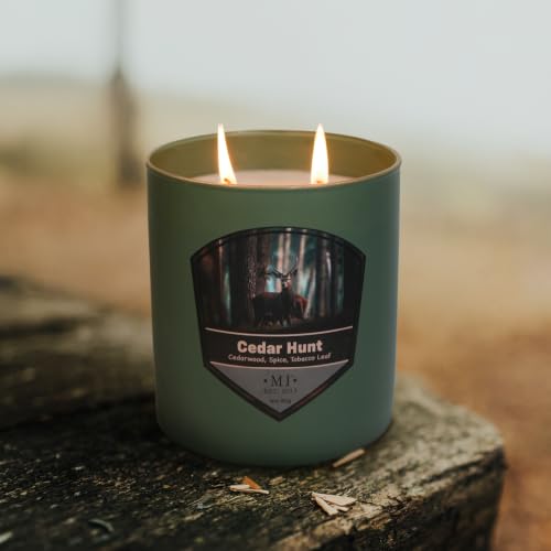 Manly Indulgence Cedar Hunt Scented Candle, 16 oz, Made in The USA by Manly Indulgence - Used condition - Image 4