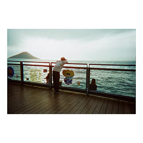 Image of RETO Amber Spark 35mm Disposable Film Camera 27exp, Color Negative Film, Focus Free, Easy to Use, Built in Flash, Single Use (Film and Battery Included)