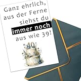 the lazy panda card company Lustige Geburtstagskarte zum 40. Geburtstag „Ganz ehrlich, aus der Ferne siehst du immer noch aus wie 39!“ mit dunkelgrünem Umschlag mit Goldfolie (40. Geburtstag)