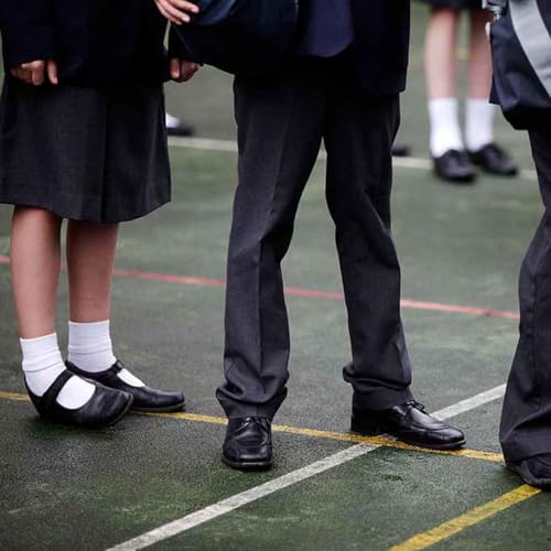 5490: LISTEN&brvbar; Should girls have the choice to wear trousers as well as skirts to school? Frank spoke to Education Committee deputy chair Pat Sheehan, who says that for reasons of practicality, equality and comfort the option should be offered