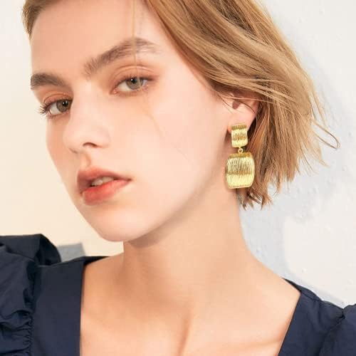 JeryWe 9 Pairs Clip on Drop Earrings for Women Gold Hoop Clip on Earrings Set Geometric Flower Non Pierced Earrings Hypoallergenic