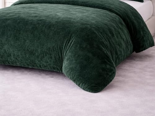 Image of Sands Luxurious 6Pc Bedding Set for Winter, 1 Double Duvet Cover,1 Double Bed bedsheet, 2 Pillow Covers, 2 Round Cushions, Ultra Soft Woollen Bedsheet Set- 90X100 inches (Green)