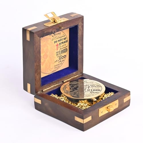 Brújula de latón grabada con verso de escritura religiosa (Josué 1:9) - Perfecta para bautizo, confirmación, comunión - Ideal para ahijado, iglesia, graduación - Presentada en caja de madera miniatura 6
