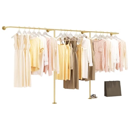 Présentoir à vêtements suspendu pour optimiser l'espace boutique