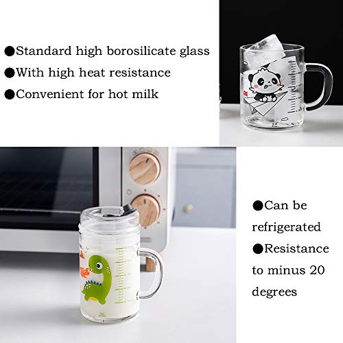 Tazza di latte con bilancia, tazza d'acqua, tazza