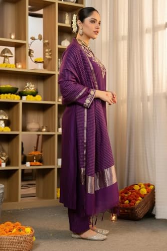 Image of Klosia Women Embroidery Solid Straight Kurta and Pant Set with Dupatta