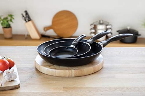 KitchenCraft Non Stick Frying Pan Set, Aluminium Frying Pans, Black, Set of 3 (28cm, 20cm & 12cm)