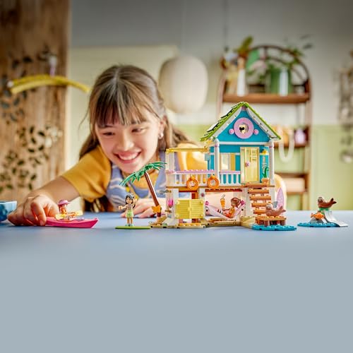 Friends Casa sulla Spiaggia con Foche Giocattolo - Miniatura da Costruire con 3 Mini Bamboline, 2 Animali Marini e Accessori tra cui Tavola da Surf e Kayak - Regalo per Bambine da 7 Anni - 42699 - Lego - Immagine 8