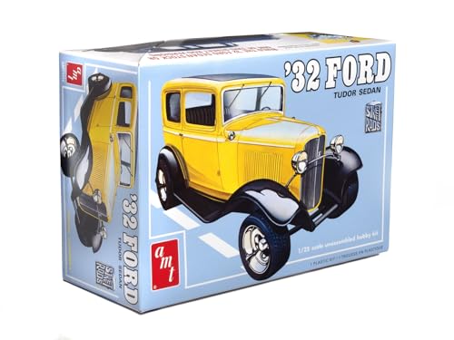 AMT 1932 Ford Sedan Street Rods Series 1:25 Scale Model Kit