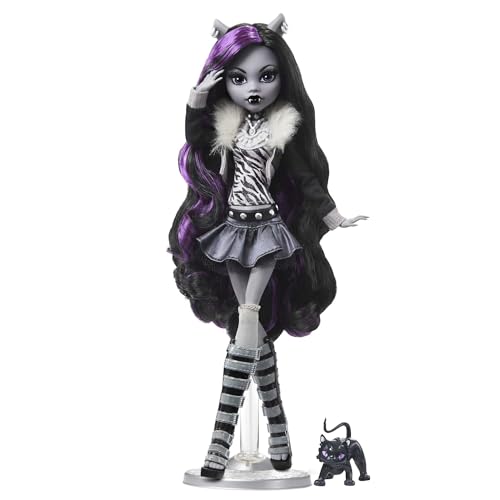 Monster High Reel Drama Straszny Seans Clawdeen Wolf Lalka kolekcjonerska w czarno-białym stroju z motywem filmowym oraz miniplakatem i dużym plakatem, zabawka i prezent dla dzieci, HKN28
