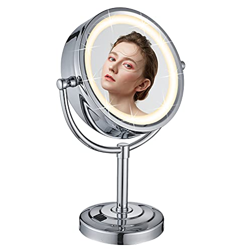 【Qualità Superiore e Durevole】Eccellenti materiali: acciaio inossidabile cromato + struttura in metallo robusto (cromato) + specchio HD argentato + luce LED chiara e integrata. Alloggiamento cromato resistente all'umidità, alla ruggine e ai graffi, durevole. Questo specchio da tavolo luminoso è facile da mantenere e facile da pulire. Il nostro design antiscivolo del supporto offre una presa stabile per essere posizionato su qualsiasi superficie liscia.