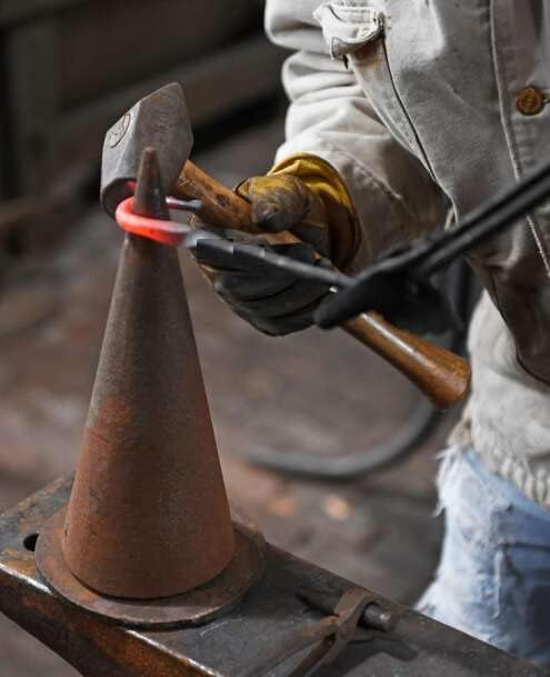 Miniatura 6 de Living Ideas - Gancho en S de hierro forjado a mano, resistente, 6 pulgadas, acabado negro antiguo