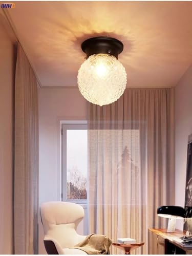 Plafonnier LED en verre contre le manque de lumière dans une cuisine ou un porche