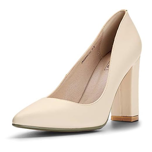 25 Chic Winter Work Outfits for Women – Stylish Office Looks for Cold Weather Block High Heels