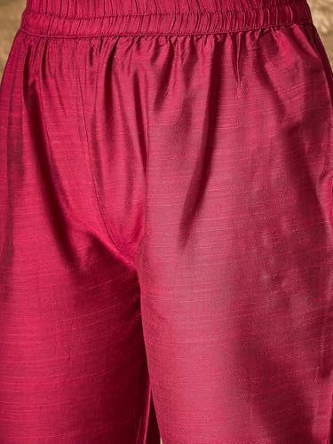 Image of Women's Silk Blend Solid Regular Kurta Set