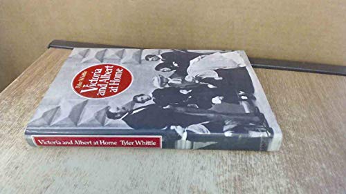 Victoria and Albert at Home 0710005415 Book Cover
