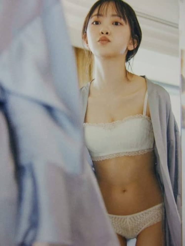 堀未央奈　写真集、生写真、その他まとめ売り Amazon.co.jp: 【Amazon.co.jp 限定】堀未央奈 2nd写真集