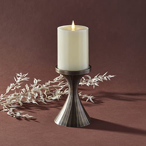 LampLust Stumpenkerzenhalter aus Metall - 14 cm hoher Kerzenhalter für Stumpenkerzen, antikes Messing-Finish, moderner Kerzenhalter für Couchtischdekoration, Hochzeitsdekoration und Heimdekoration Cover