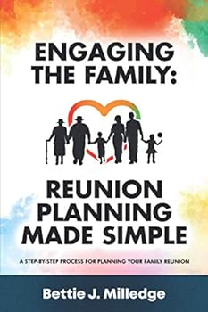 Paperback Engaging the Family: Reunion Planning Made Simple Book