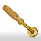 LaGondola Professionelles Teigrädchen Sternförmchen, aus Messing und Naturholz