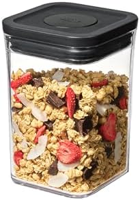 OXO オクソー 保存容器 プラスチック 密閉 1.0L ポップコンテナ キッチン 収納 (食材 調味料 乾物 湿気防止) スモールスクエア ショート マットブラック