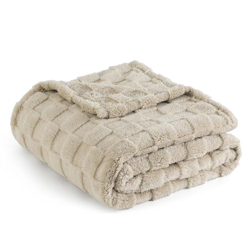 Bedsure Fleece Throw Blanket for Sofa - Soft Cosy Checkered Blankets for Women and Girls, Fluffy Warm Single Throw for Bed, Beige, 130x170 cm