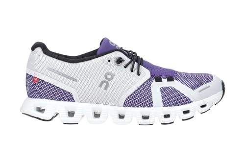 Image of On Women's Cloud 5 Sneakers