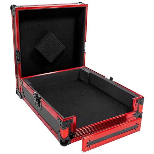 [ DESIGN ELEGANTE]: Il flight case Plugger DJM A9 Elite è composto da pannelli in legno rivestiti in vinile nero e cornici rosse, dandogli un design elegante e facilmente individuabile.