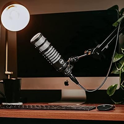 512 Audio Limelight Dynamic Vocal XLR Microphone featuring a Hypercardioid Polar Pattern Designed for Podcasting, Broadcasting and Streaming