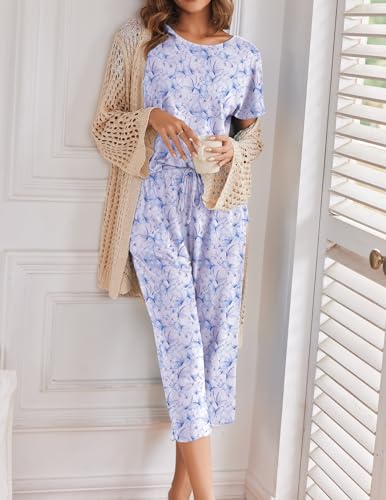 Ekouaer 2 Pack Womens Pajamas Sets Short Sleeve Tops and Capri Pants Pjs Colorful Printed Sleepwear Sets Heart Leopard Blue Flowers XL — view 4
