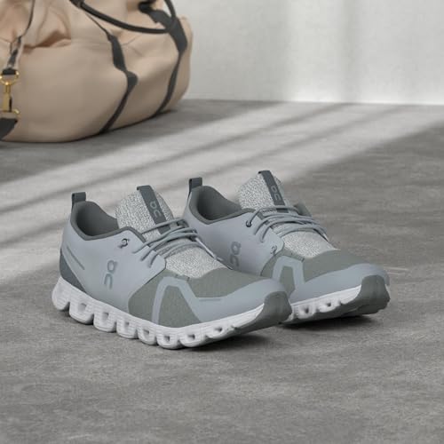 Image of On Women's Cloud 5 Sneakers