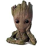 Diseño atractivo: la forma de Groot de bebé puede ser atractiva e impresionante como una maceta o una decoración. La parte inferior de la maceta es estable y hay un pequeño agujero debajo de la maceta, lo que ayudará a que el agua se salga cuando se añade demasiado en la maceta.