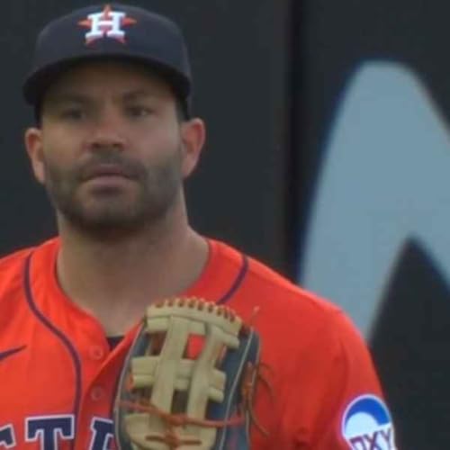 The Jose Altuve Outfield Experiment Went Even More Horribly Than You Can Imagine
