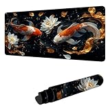 【GRAND TAPIS DE SOURIS】 : Ce tapis de souris 600 x 300 x 3mm accueille facilement les claviers, souris, ordinateurs portables et autres périphériques de taille standard. Il sert à la fois de tapis de bureau, de bloc-notes et de protection pour votre bureau, vous permettant de travailler et de jouer en toute simplicité, et s'adaptant à tous vos besoins