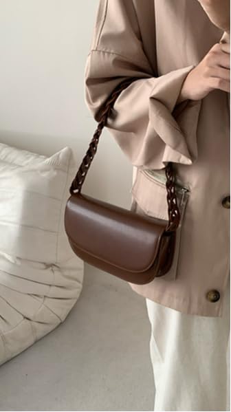 Leather Shoulder Underarm Bag Crossbody Bucket Bag Handbag Women Woven Clutch Versatile Commuting Elegant Chi Luxury3