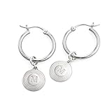 La lettre est en majuscule. Vous pouvez choisir d'avoir la même initiale sur les deux boucles d'oreilles ou une initiale différente sur chaque boucle d'oreille. Matériau : argent sterling 925 ou plaqué or sur argent 925. Style : collection initiale. Épaisseur : 1,1 mm. Dimensions : boucle d'oreille : 2 x 2 cm, disque : 1,4 x 1,1 cm