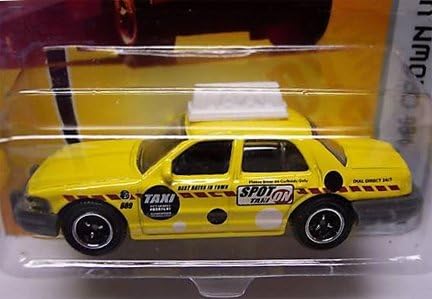 Matchbox City Action #51 '06 Crown Vic Taxi Yellow Detailed 1:64 Scale Collectible Die Cast Car
