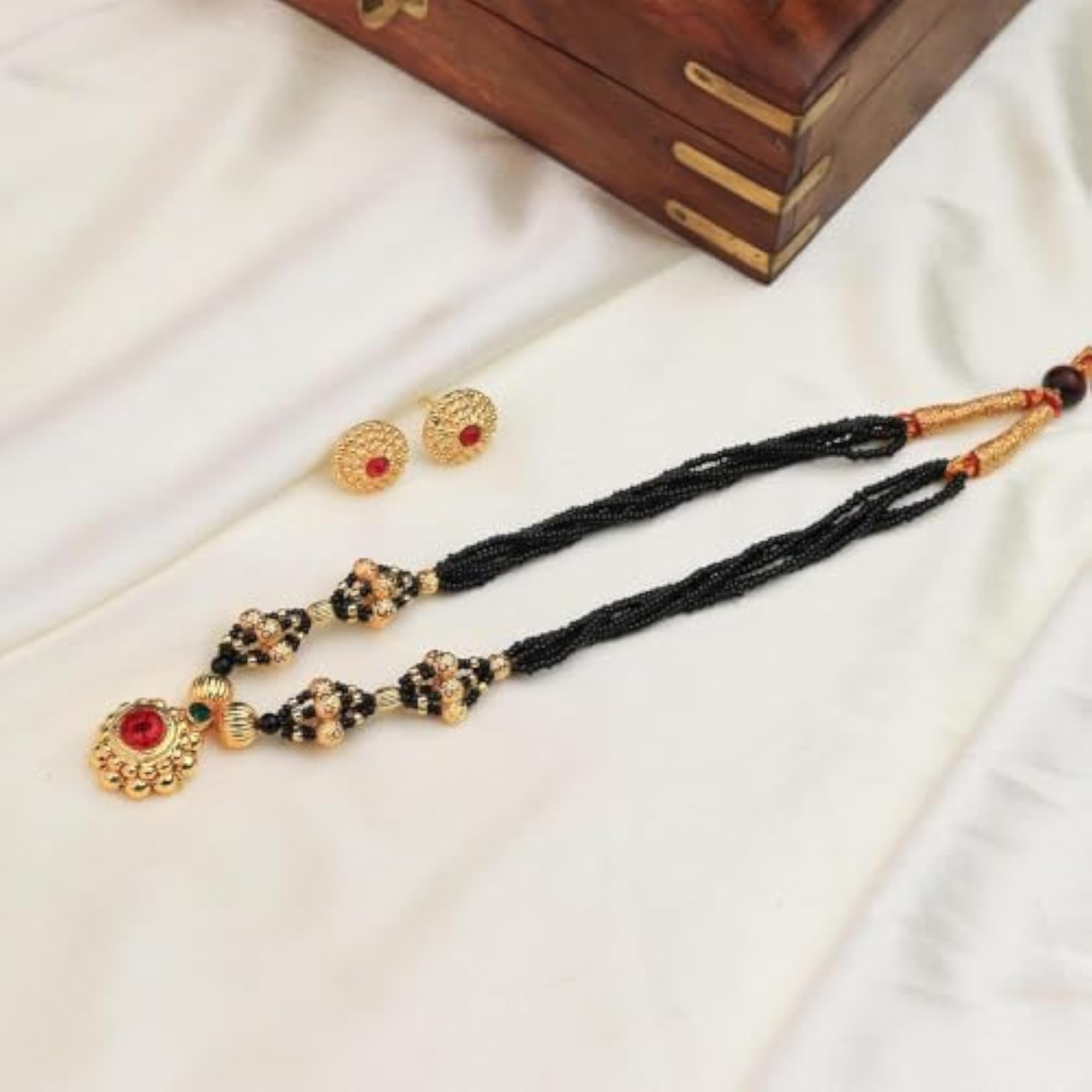 Women's Dual Cluster Pendant Mangalsutra Set with Earrings