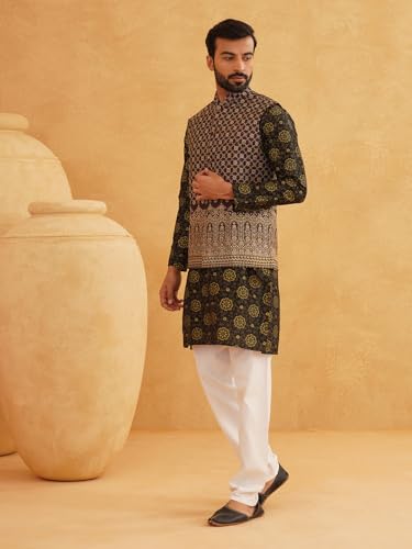 Image of Sojanya (Since 1958 Men'S Silk Blend Kurta Pyjama & Nehru Jacket Combo