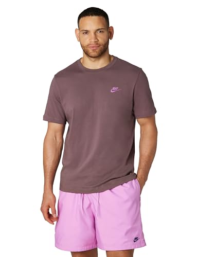 Image of Nike Men's Sportswear Club T-Shirt