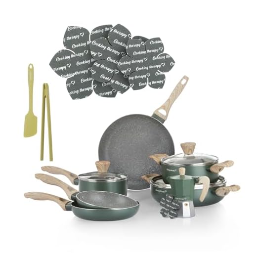 KASANOVA Batteria pentole Cooking Therapy, Set pentole induzione e padelle antiaderenti con paletta, Set cucina completo con scritta al laser e manici effetto legno (16)