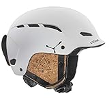 Un casco ABS con sistema de ventilación pasiva para un flujo de aire constante capaz de mantener la cabeza fría.