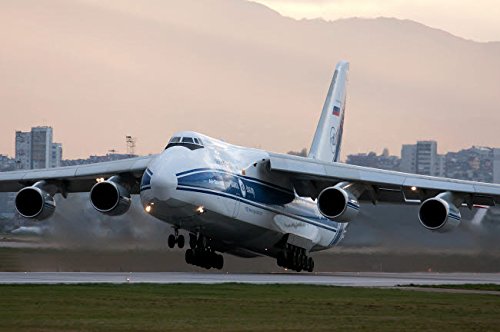 Amazon.co.jp: Antonov An-124 航空機 ソフィア空港から離陸